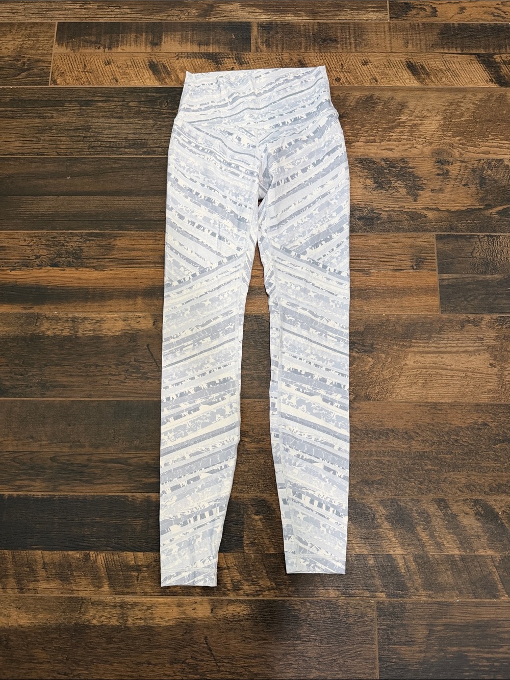 Lululemon Athletica Gray Patterned Leggings